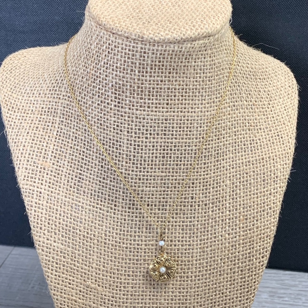 1928 Jewelry Gold Tone Floral Locket Faux Pearl Necklace 16 Inch Magnetic Clasp